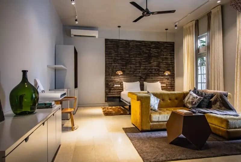 The Deluxe King Suite at Villa Raha in Colombo