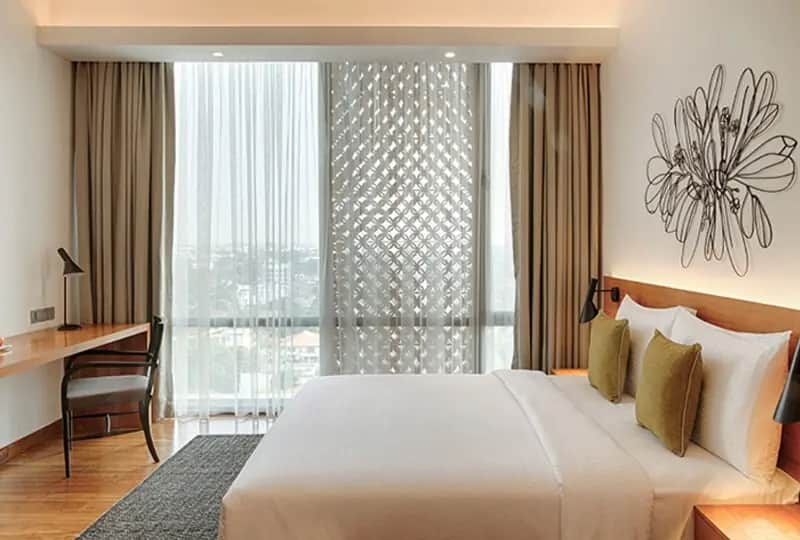 Inside the Deluxe Rooms at Jetwing Colombo Seven