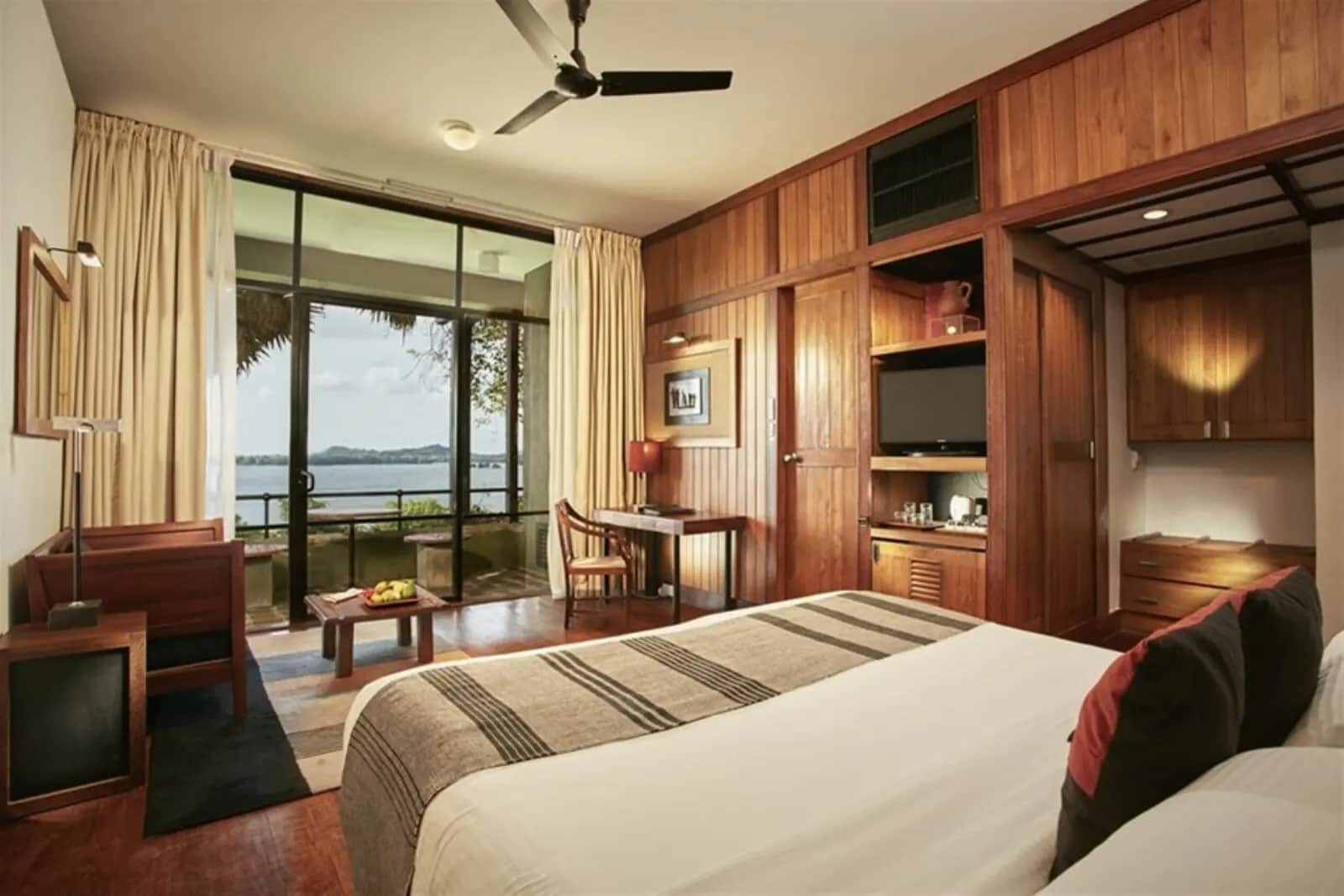 Superior Room - Heritance Kandalama The Superior Room at Heritance Kandalama in Dambulla