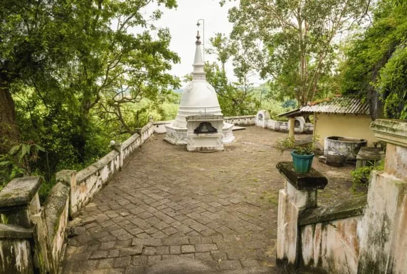 Mulkirigala Rajamaha Viharaya in Tangalle, Sri Lanka