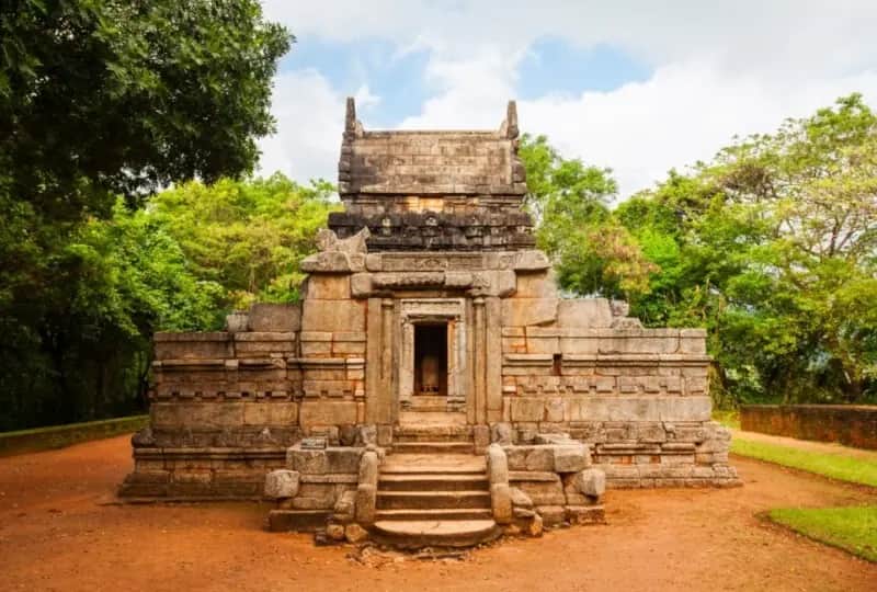 Nalanda Gedige in Dambulla, Sri Lanka