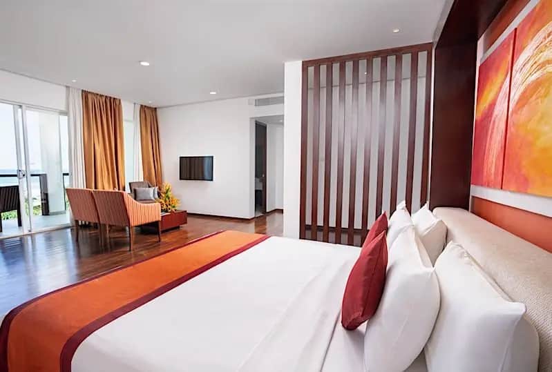 Deluxe Suites - Citrus Waskaduwa Deluxe Suites at Citrus Waskaduwa, a stay in Kalutara